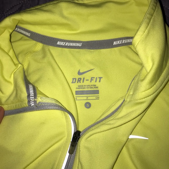 Nike quarter zip - Picture 2 of 2